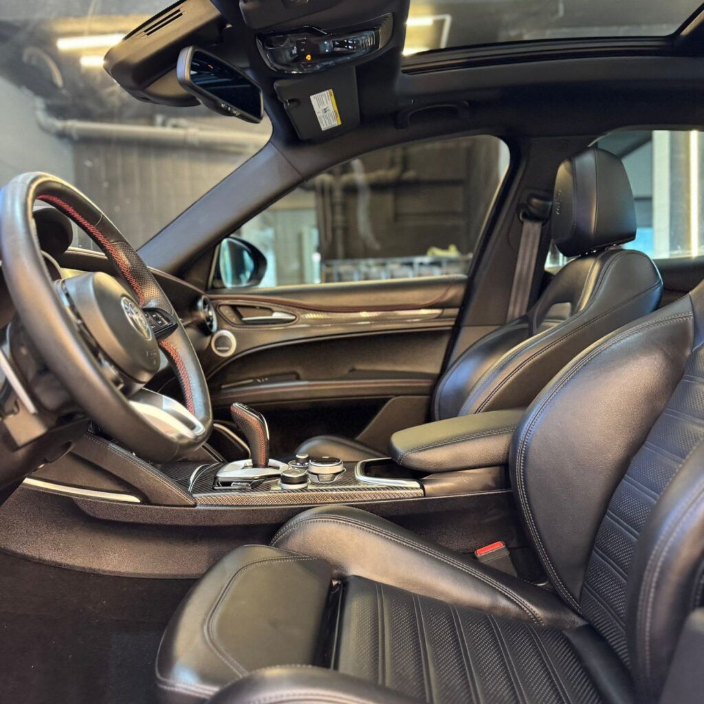Alfa Romeo Stelvio Estrema año 2023 (CP0277)